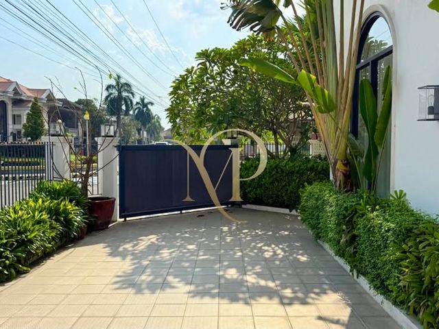 place photo 53