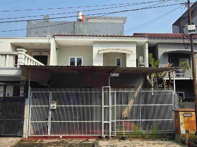 Disewakan Rumah 2 lantai, Siap Pakai + 3 AC