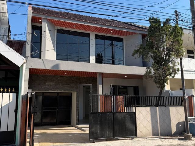 TURUN HARG! DIjual SEGERA RUmah nginden intan timur