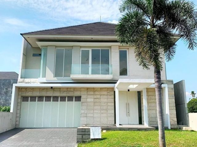 Rumah Raffles Garden, Citraland Siap Huni   Carport 2  Garasi 2