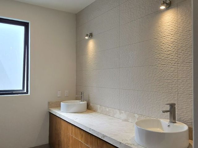 place photo 52