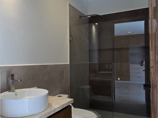 place photo 69