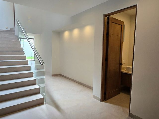 place photo 86