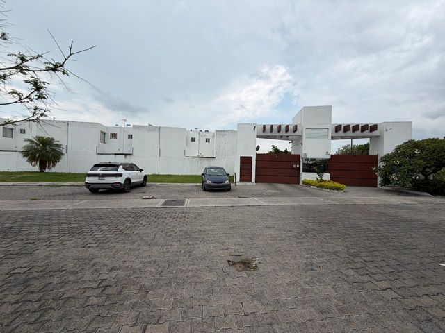place photo 23
