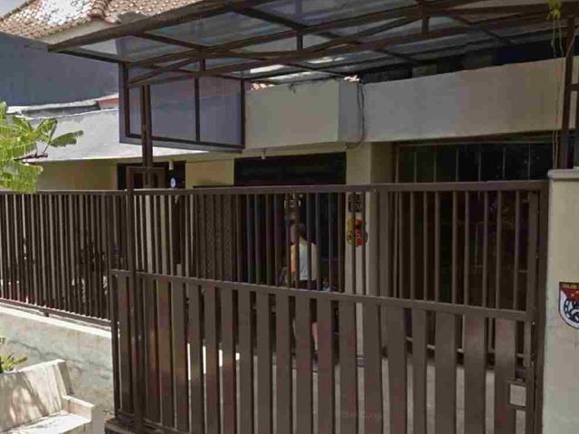 jual rumah simpang Darmo permai selatan terawat