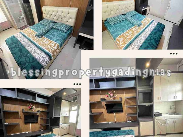 Grand emerald studio