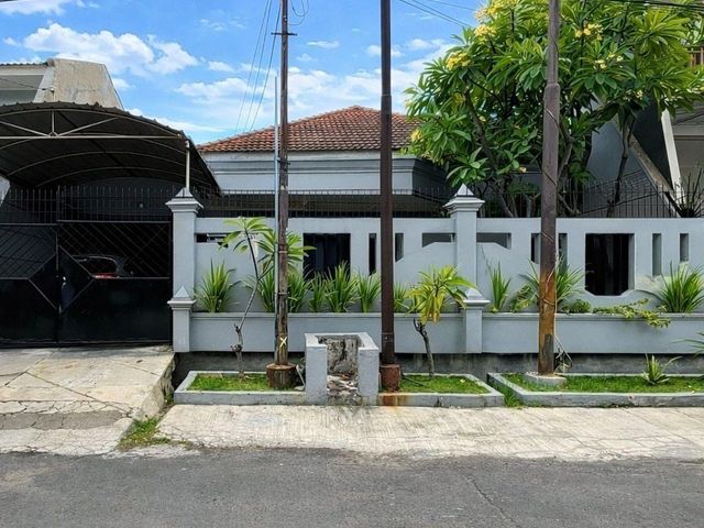 *MAU CEPAT LAKU‼️* *SELANGKAH KE GALAXY MALL 4M-an‼️*  Rumah Dharmahusada Indah Timur STRATEGIS, SIAP HUNI, CARPORT