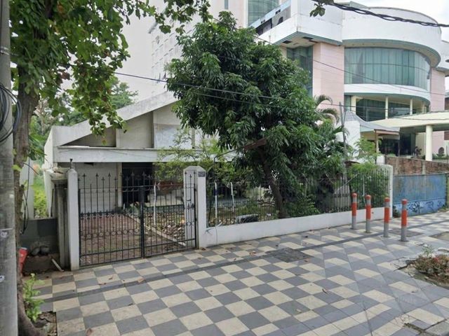 Rumah Lama Komersil Jl Raya Mayjen Sungkono - Negoo Aja