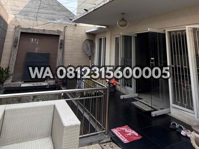 RUMAH LUAS DIKAWASAN ELIT DI JEMBER