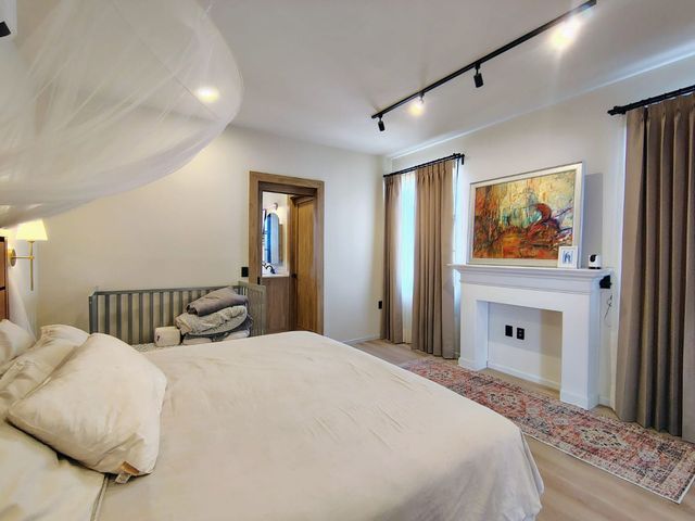 place photo 24