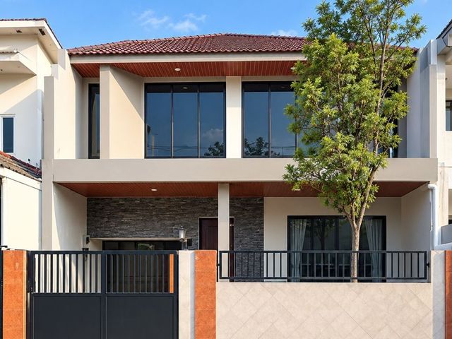 Rumah Nginden Intan Strategis 2 Lantai 8x18 SHM 1,975M