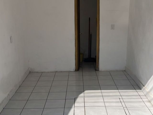 Local en Renta Sobre Avenida de doble circulación Prolongación Zaragoza