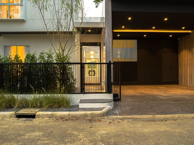place photo 54