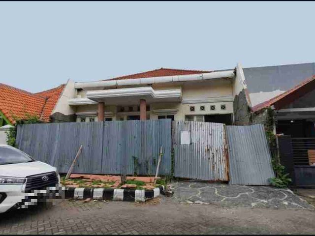 Rumah luas lokasi strategis Gayungsari Surabaya selatan