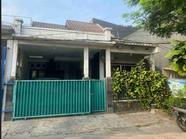 Rumah siap huni lokasi Ketintang Surabaya Selatan