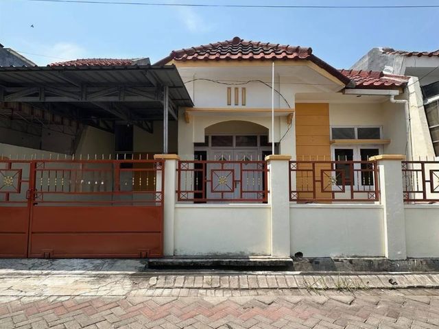 Rumah Mulyosari Mas, Hadap Selatan • Listrik 2200Watt, Row Jalan 3 Mobil