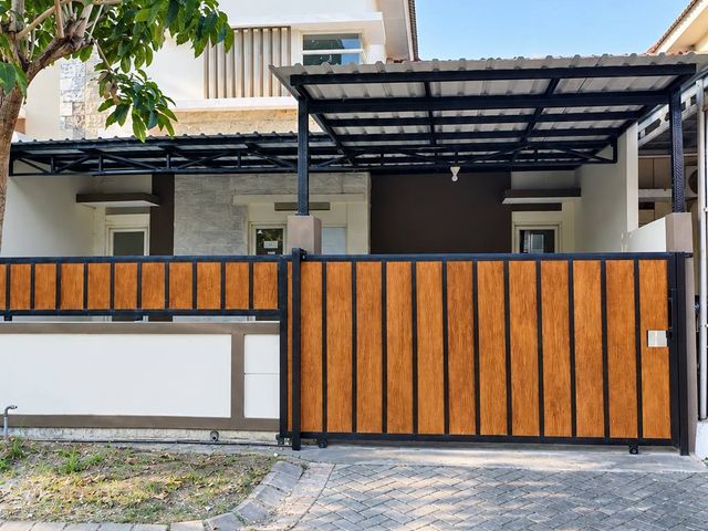 Rumah  Baru,  Sudah Renov Valencia Icon Puri Surya Jaya Gedangan,  Sidoarjo Row jalan 2 mobil