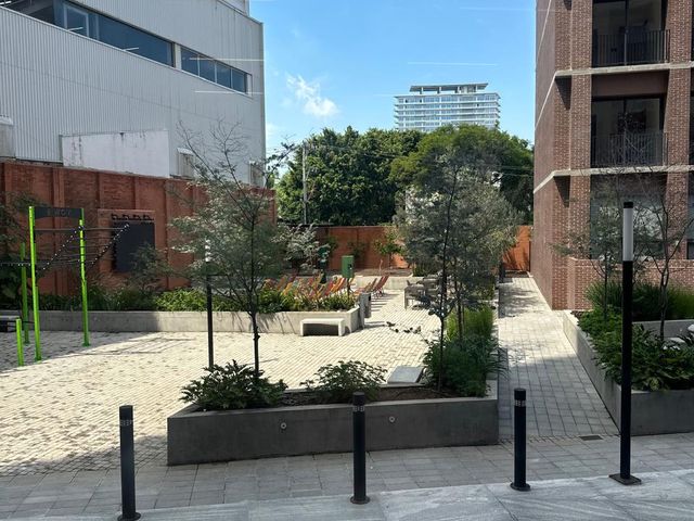 place photo 39