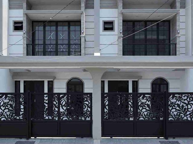 dijual rumah baru gress 2 lantai