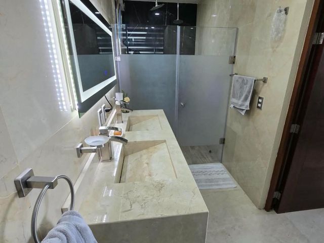 place photo 63