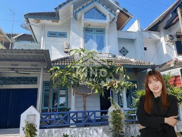 JUAL RUMAH TAMAN GRIYA INDAH GODEAN 2LANTAI STRATEGIS ELITE DEKAT MIROTA MALIOBORO YOGYAKARTA