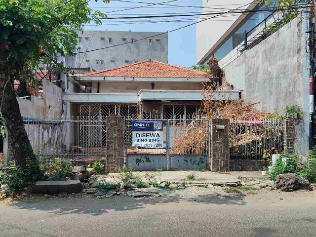 SEWA RUMAH JALAN BANGKA GUBENG SURABAYA PUSAT