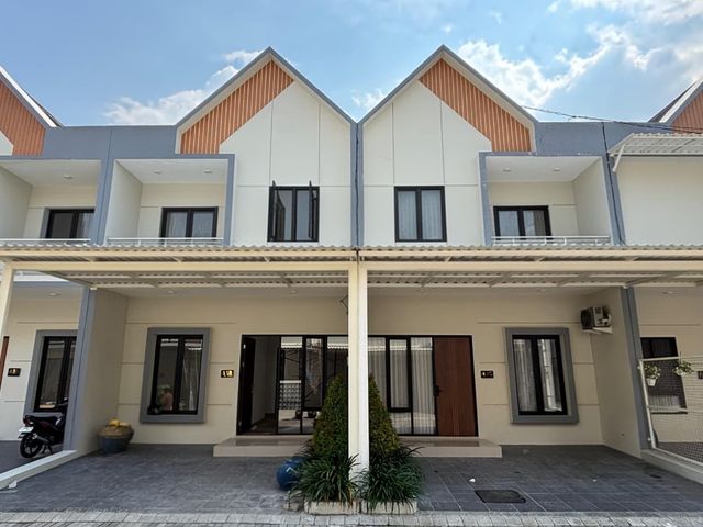 DIJUAL RUMAH DALAM CLUSTER SATELIT UTARA SURABAYA BARAT UNDER 2 M