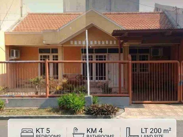 Rumah Dijual 5 Kamar Tidur di Rungkut SHM 2,5 M