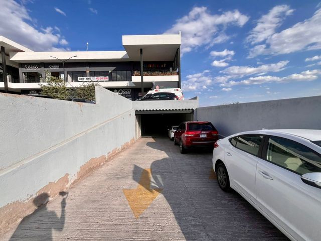 place photo 18