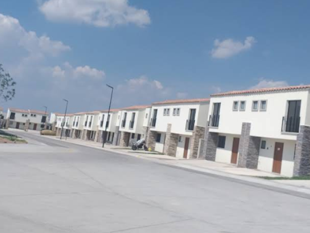 CASA EN VENTA EN CONDOMINIO CAPITAL SUR, EL MARQUES
