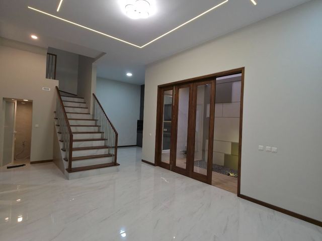 place photo 100