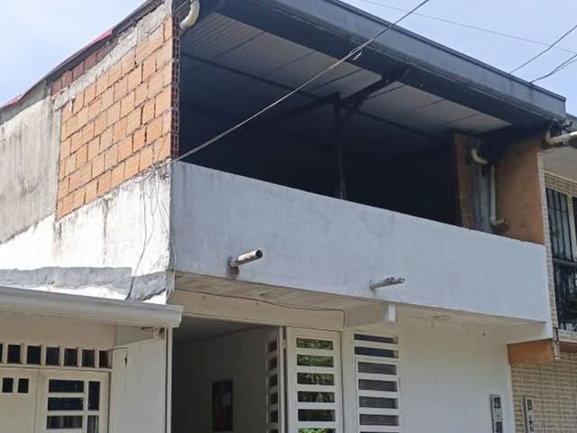 CASA CON PLANCHA PARA SEGUNDO PISO ACACIAS META