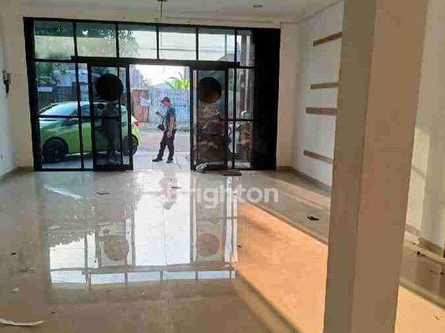 Ruko strategis di Jln raya Babarsari Yogyakarta
