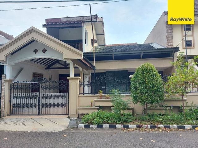 Disewakan Rumah 2 lantai di Menanggal Utara Surabaya