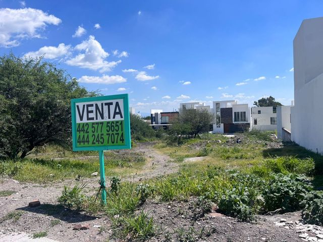 Terreno en venta en juriquilla Lomas