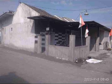 Disewakan rumah area graha permata Jember