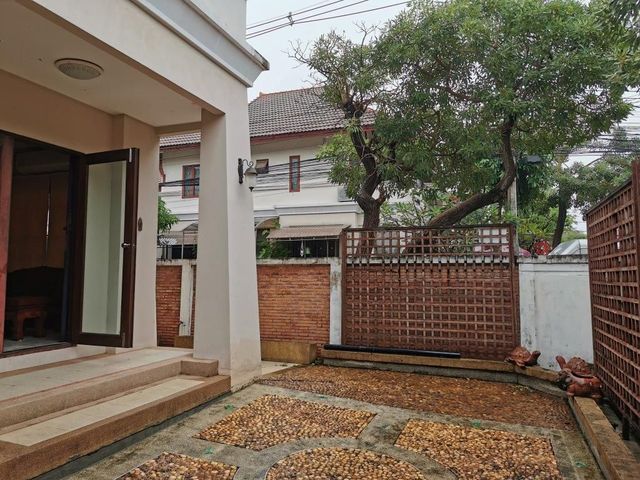 place photo 66