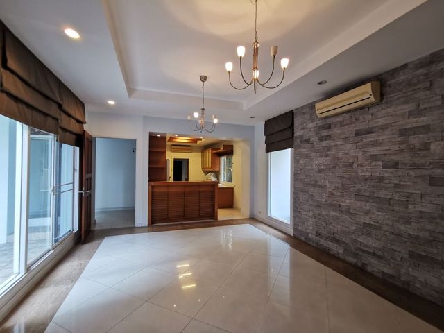 place photo 81