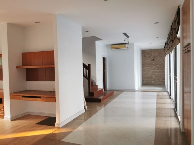 place photo 93