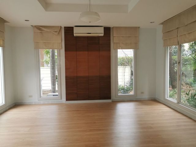 place photo 94