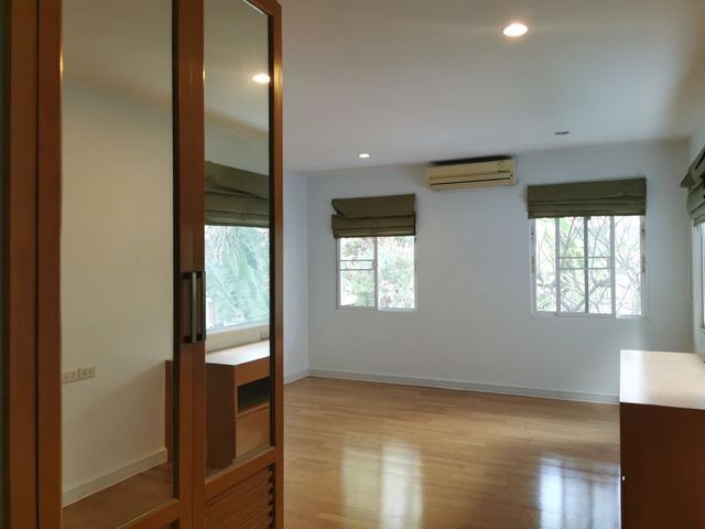 place photo 58