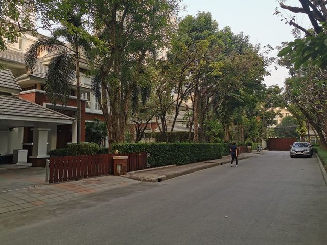 place photo 99