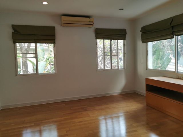 place photo 56
