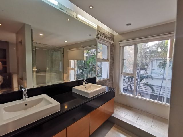 place photo 76