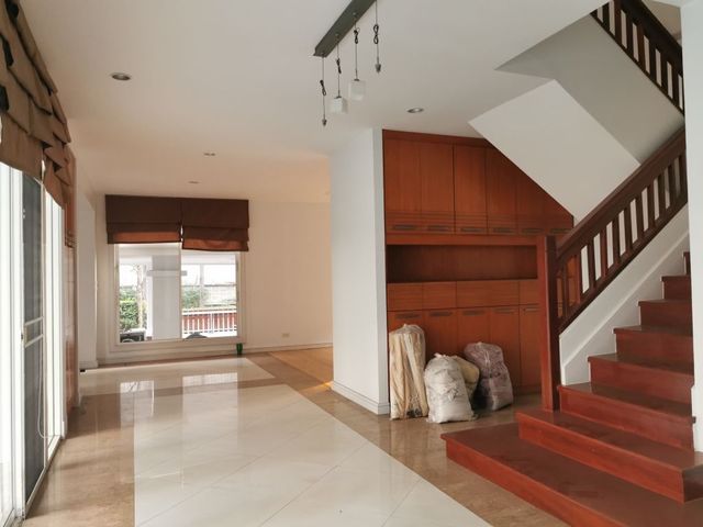 place photo 89
