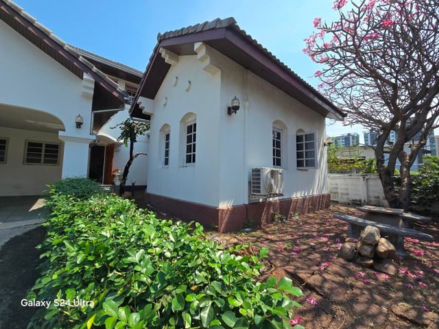 place photo 82