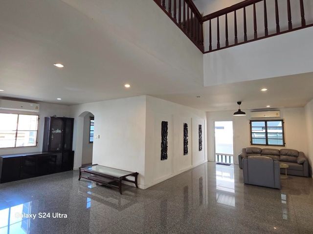 place photo 95