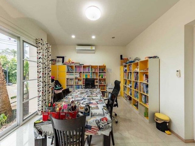 place photo 82