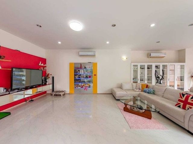 place photo 70
