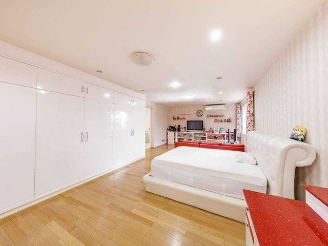 place photo 89